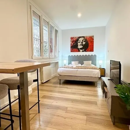 Apartment Montaland 1 - - Gratte Ciel