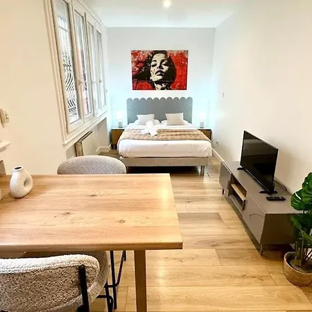 Apartment Montaland 1 - - Gratte Ciel *