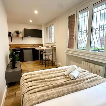 Montaland 1 - - Gratte Ciel *